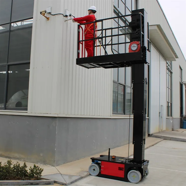 8m 自走式垂直マストリフト-