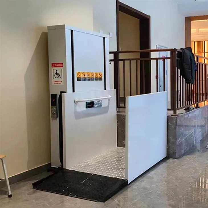 シンプルなホームエレベーター